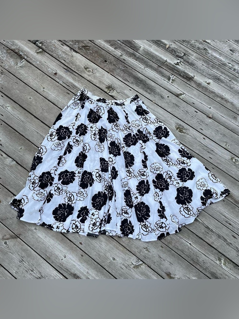 The Look black + white floral print maxi skirt